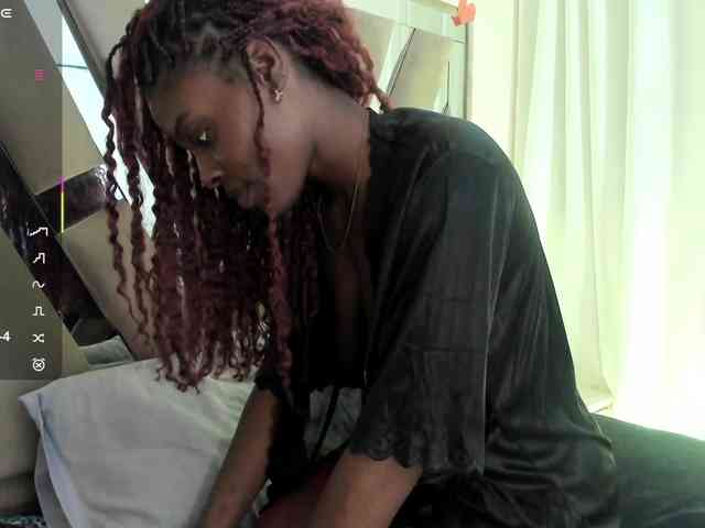 anisha-zambrano webcam