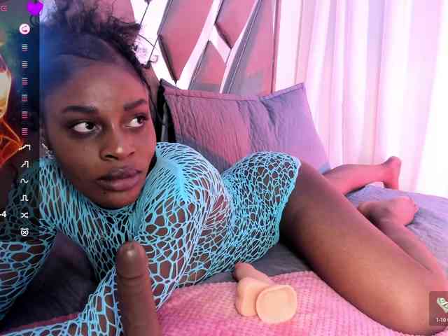 anisha-zambrano webcam