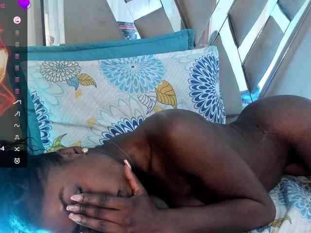 anisha-zambrano webcam