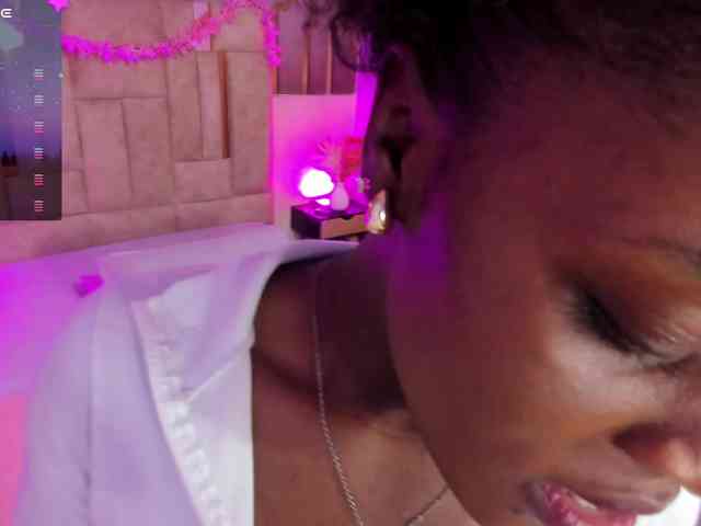 anisha-zambrano webcam