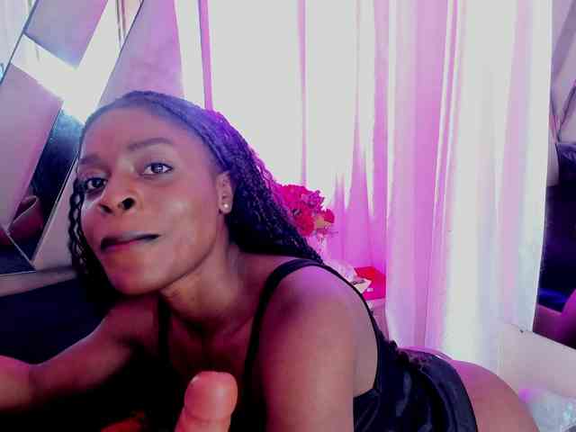 anisha-zambrano webcam