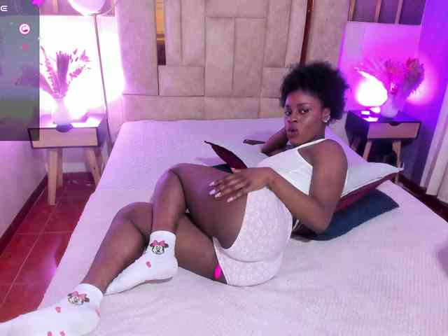 anisha-zambrano webcam