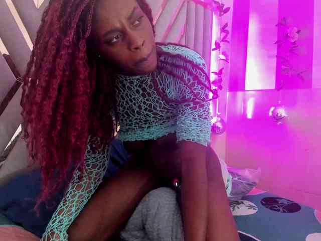 anisha-zambrano webcam