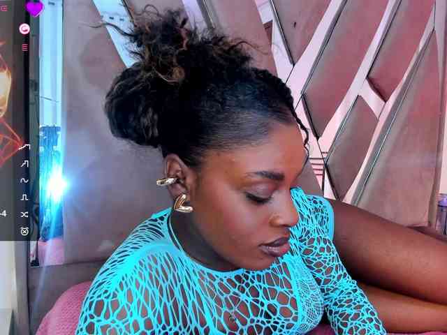 anisha-zambrano webcam