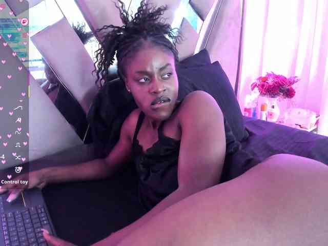 anisha-zambrano webcam