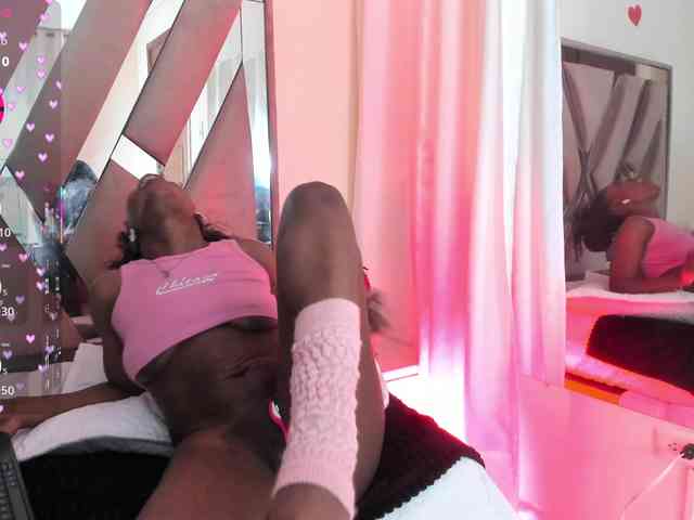 anisha-zambrano webcam