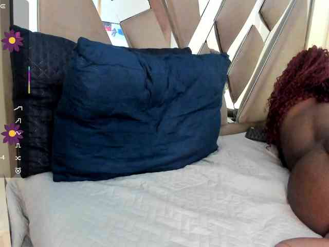 anisha-zambrano webcam