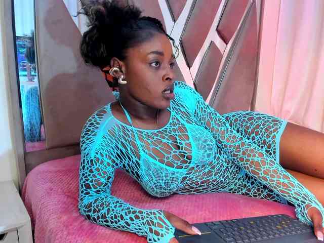 anisha-zambrano webcam