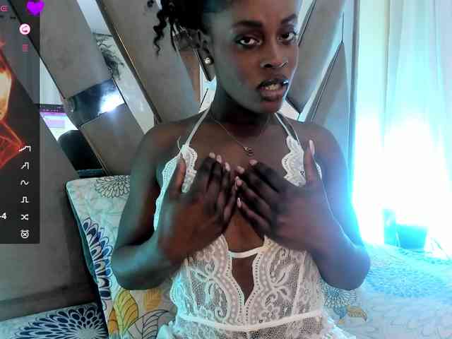 anisha-zambrano webcam