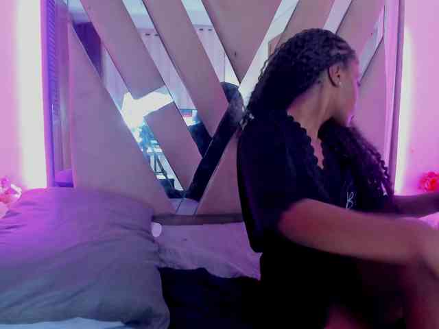 anisha-zambrano webcam