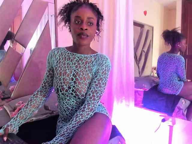 anisha-zambrano webcam