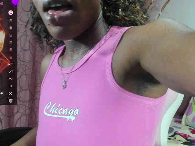 anisha-zambrano webcam