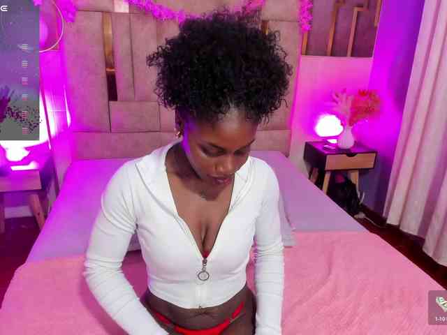 anisha-zambrano webcam