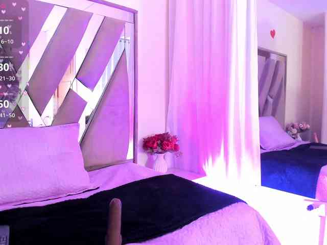 anisha-zambrano webcam