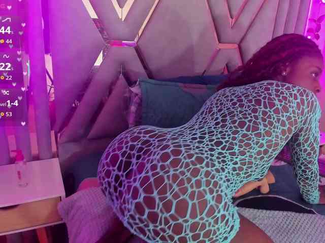 anisha-zambrano webcam