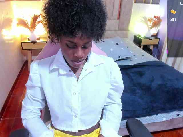 anisha-zambrano webcam