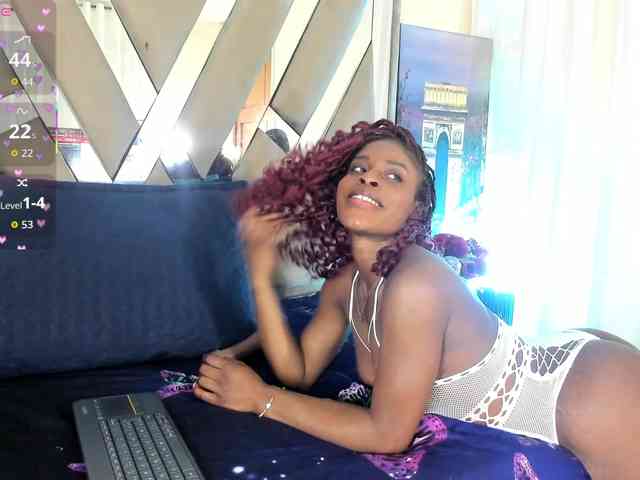 anisha-zambrano webcam