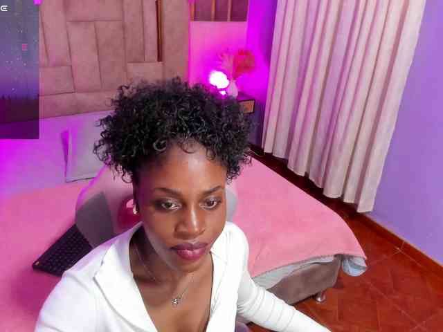 anisha-zambrano webcam