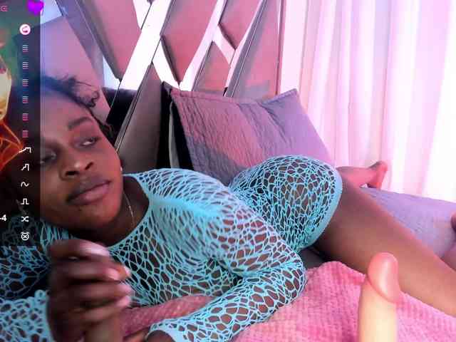 anisha-zambrano webcam