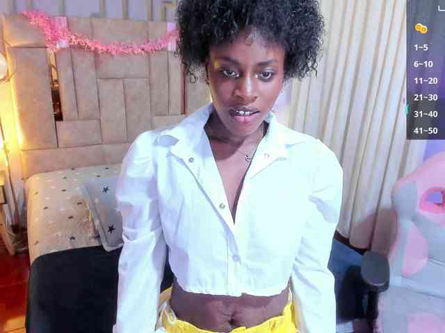 anisha-zambrano webcam