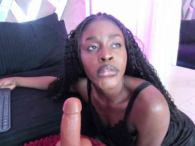 anisha-zambrano webcam