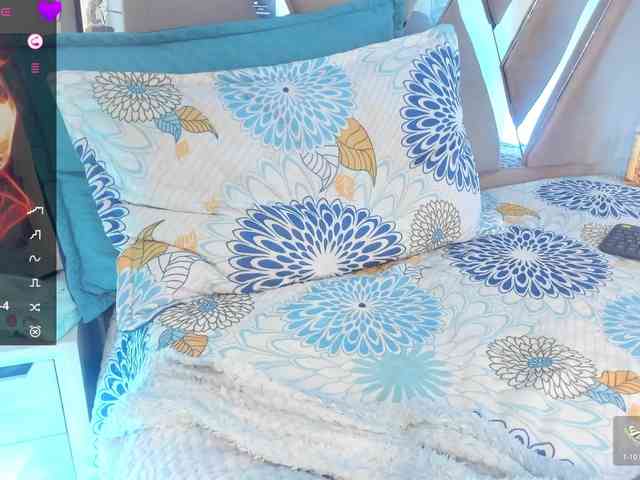 anisha-zambrano webcam