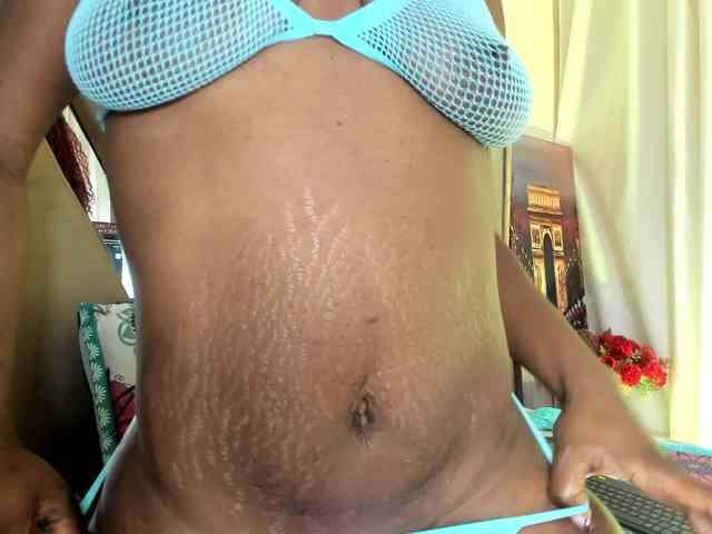 anisha-zambrano webcam