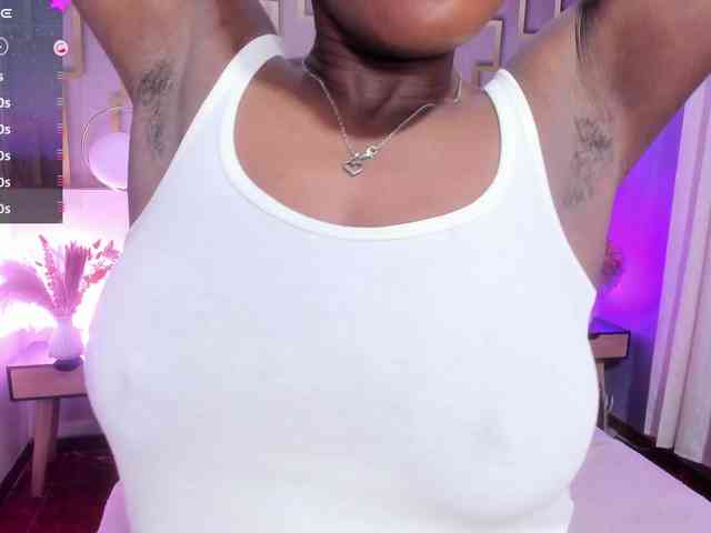 anisha-zambrano webcam