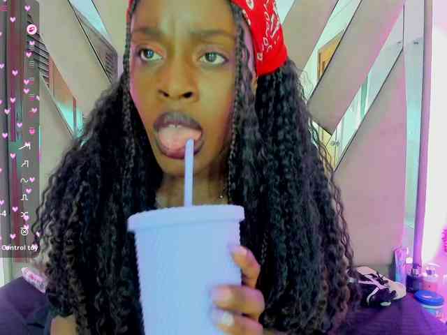 anisha-zambrano webcam