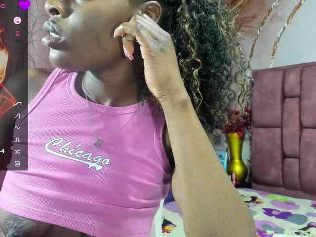 anisha-zambrano webcam