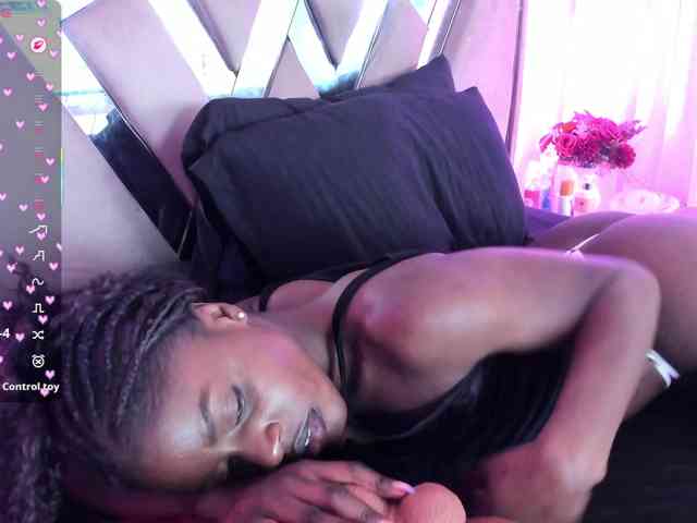 anisha-zambrano webcam