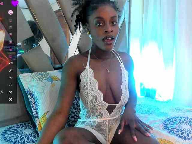 anisha-zambrano webcam