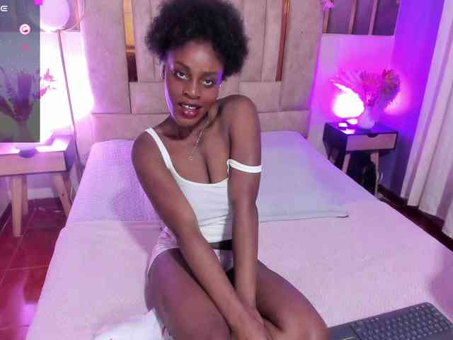 anisha-zambrano webcam