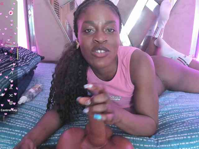 anisha-zambrano webcam