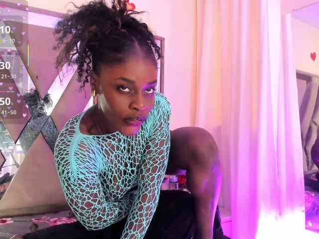 anisha-zambrano webcam