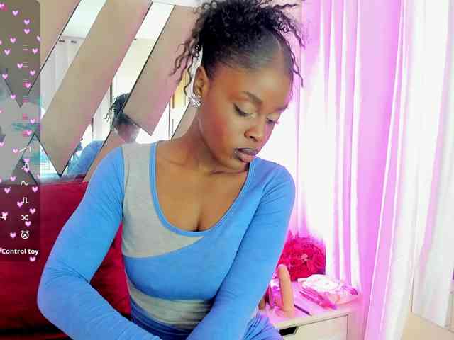 anisha-zambrano webcam