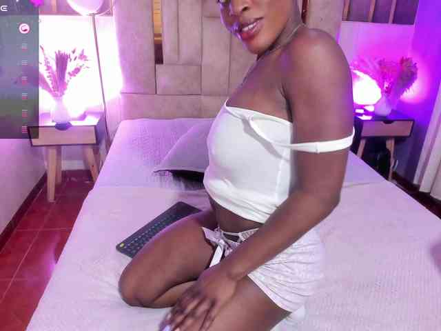 anisha-zambrano webcam