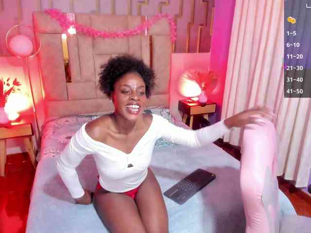 anisha-zambrano webcam