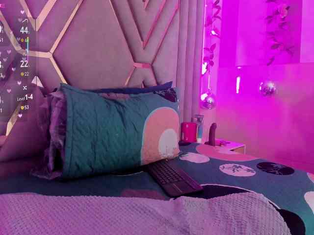 anisha-zambrano webcam