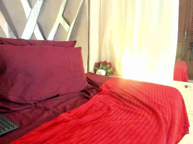 anisha-zambrano webcam