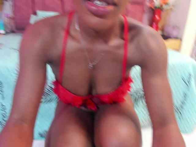 anisha-zambrano webcam