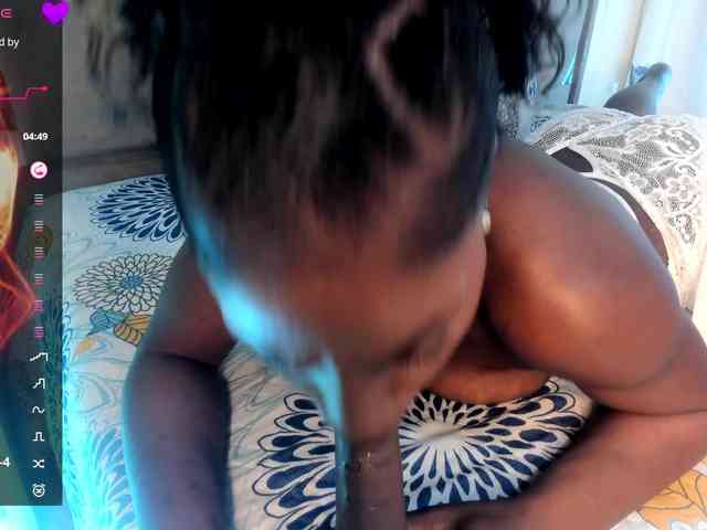 anisha-zambrano webcam