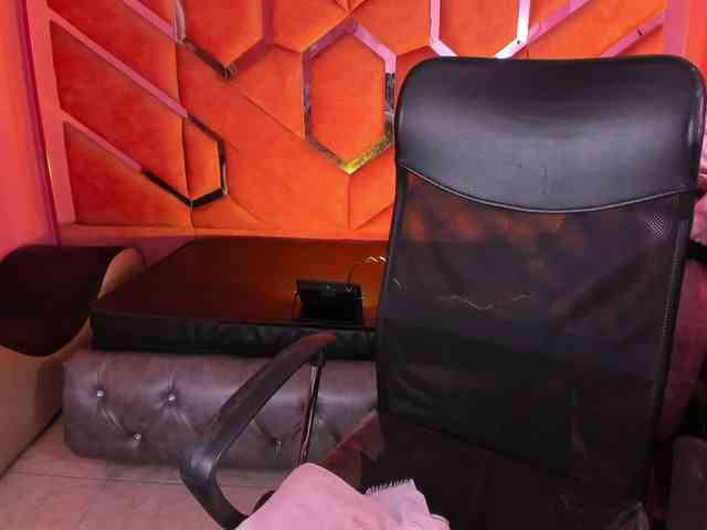 EimyCutte Live Webcam on BongaCams