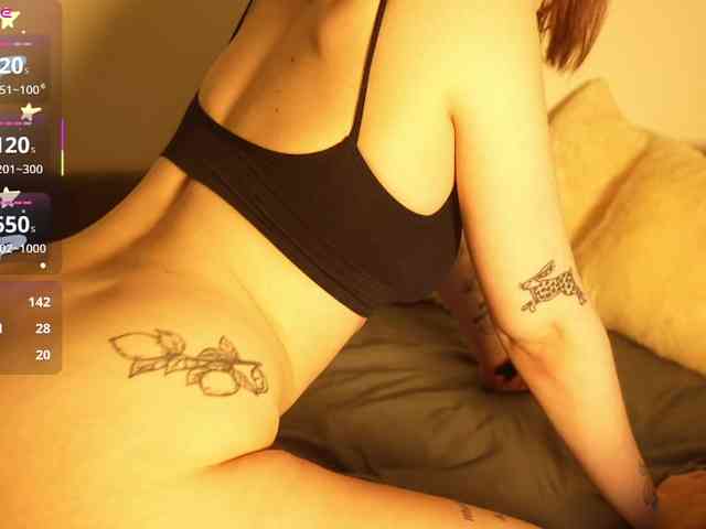 Sashapeachygirl webcam