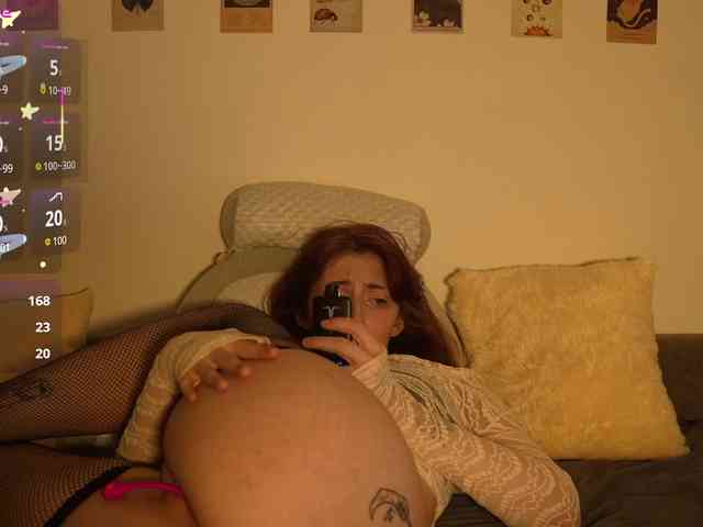 Sashapeachygirl Live Webcam on BongaCams