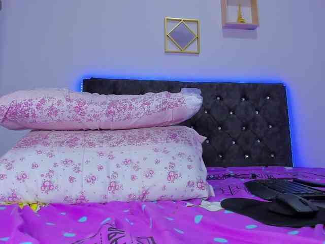 candydeluxe777 webcam