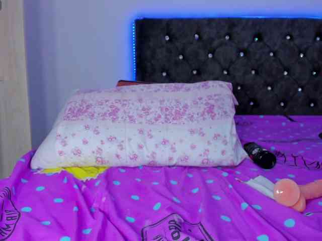 candydeluxe777 webcam