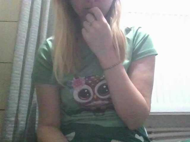 Irenne18's BongaCams show and profile