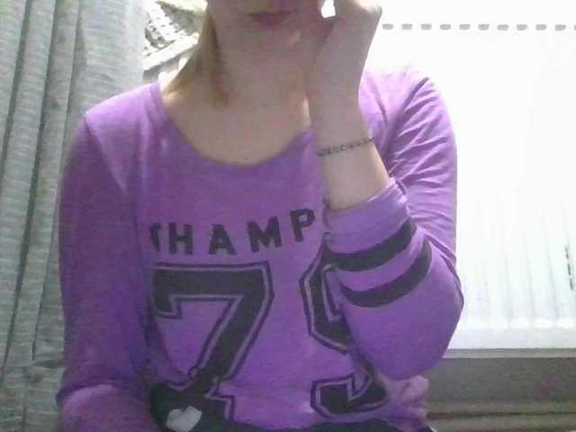 Irenne18's BongaCams show and profile