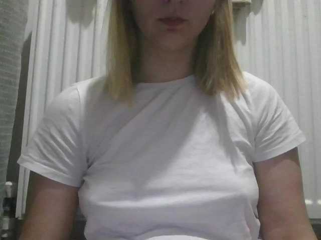 Irenne18's BongaCams show and profile